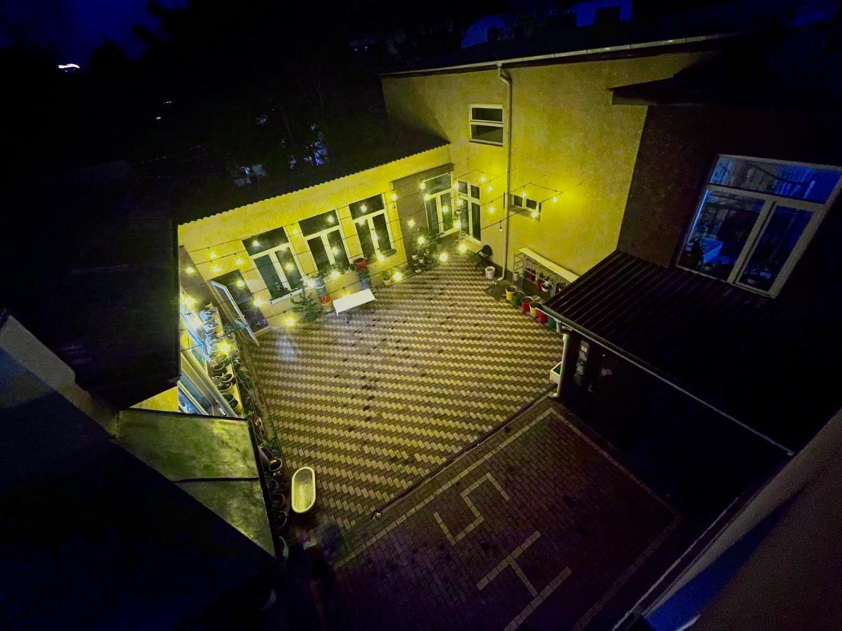 Sweet Home Hostel Bisjkek Eksteriør billede